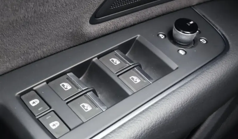
								AUDI A8 full									