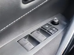 
										TOYOTA COROLLA full									