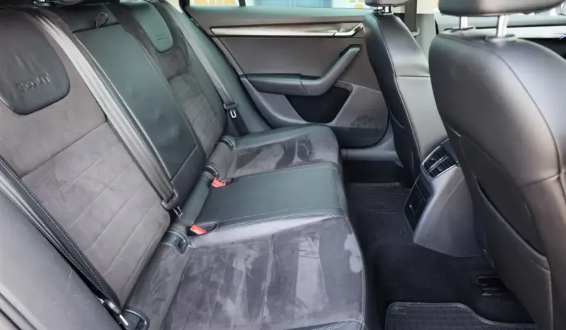 
								SKODA OCTAVIA full									