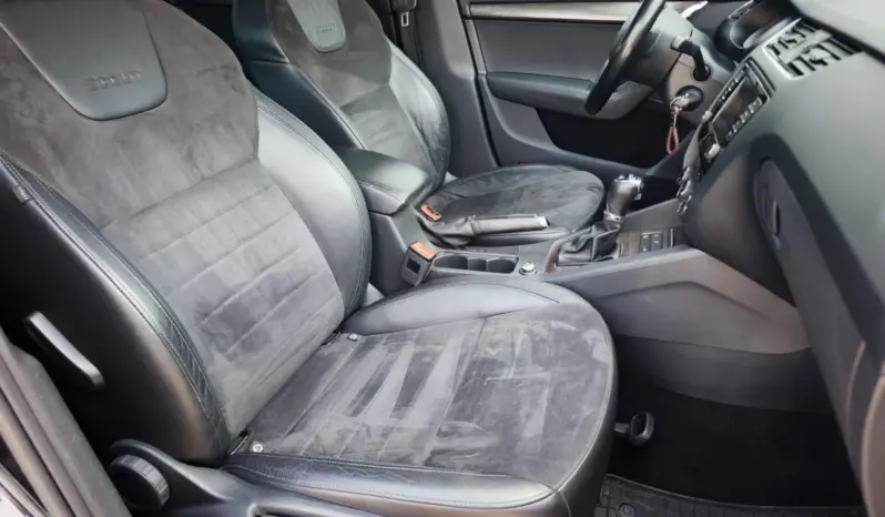 
								SKODA OCTAVIA full									