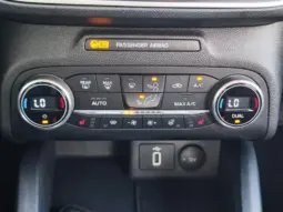 
										FORD FOCUS full									