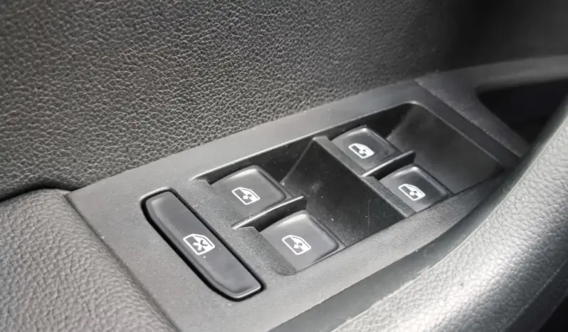 
								SKODA OCTAVIA full									