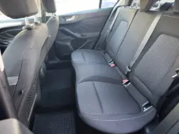 
										FORD FOCUS full									