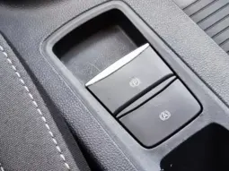 
										FORD FOCUS full									