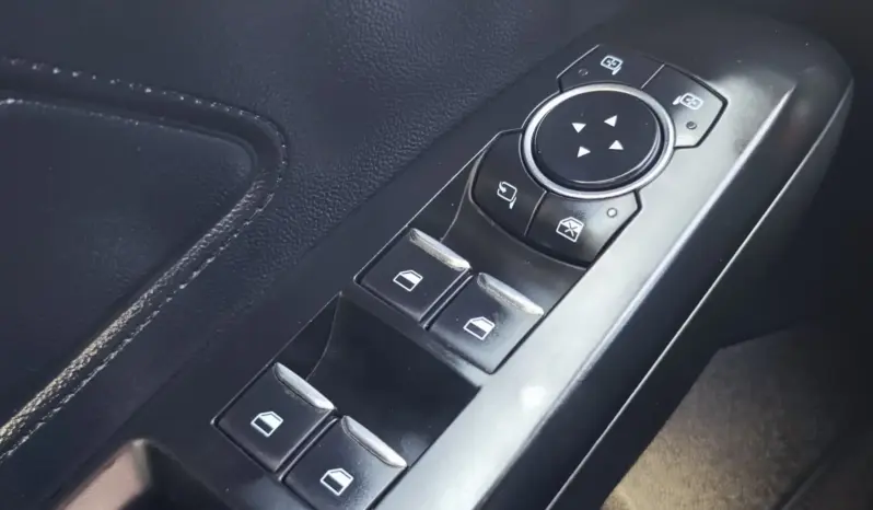 
								FORD FOCUS full									