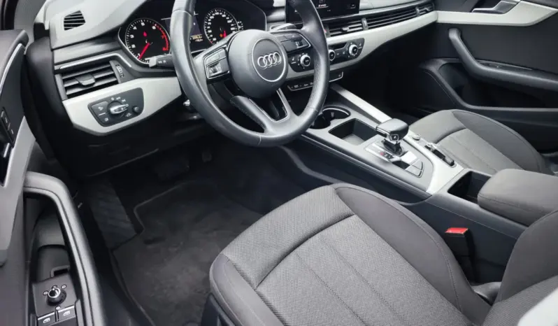 
								AUDI A4 full									