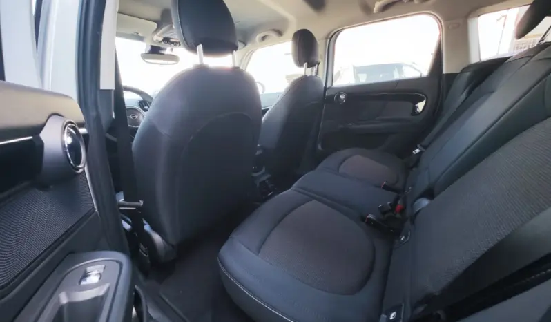 
								MINI COUNTRYMAN full									
