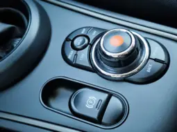 
										MINI COUNTRYMAN full									