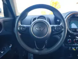 
										MINI COUNTRYMAN full									