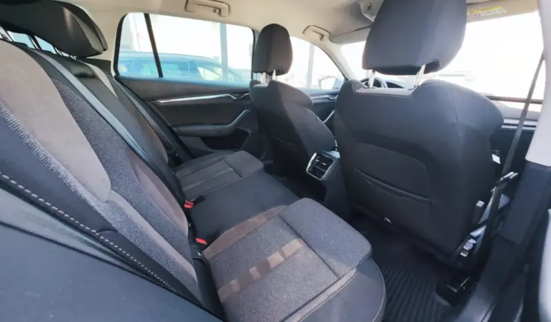 
								SKODA OCTAVIA full									
