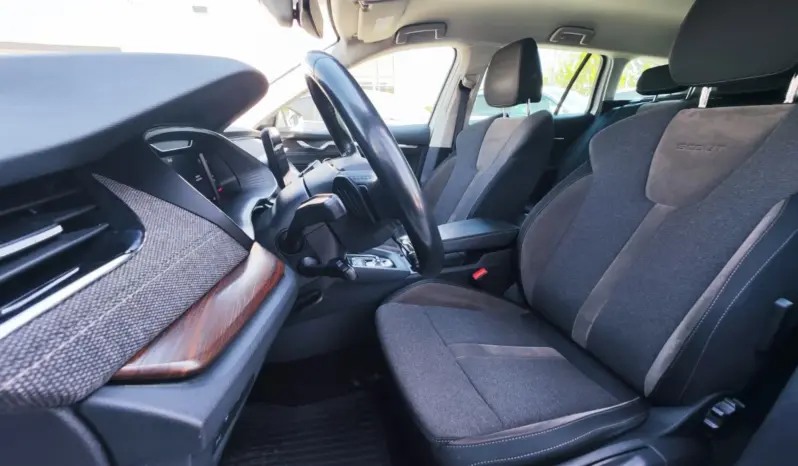 
								SKODA OCTAVIA full									