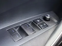 
										TOYOTA COROLLA full									