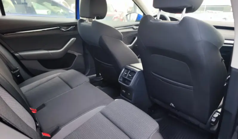
								SKODA OCTAVIA full									