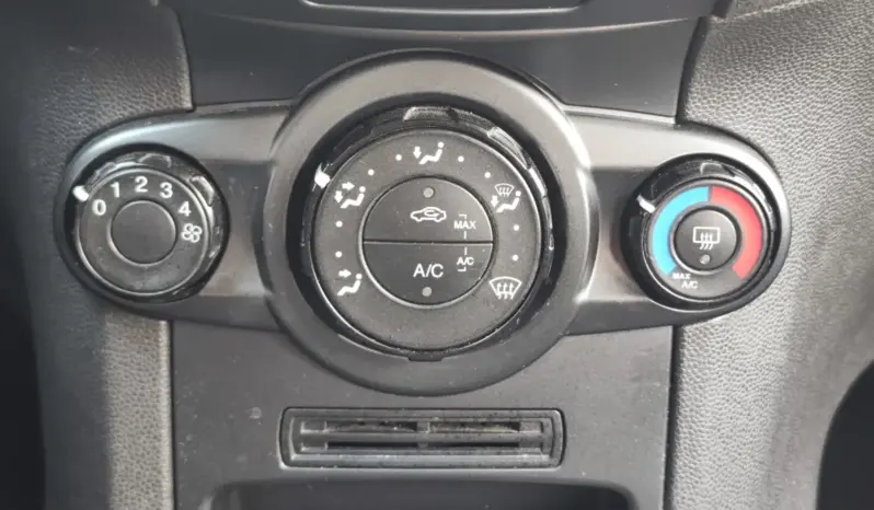 
								FORD FIESTA full									