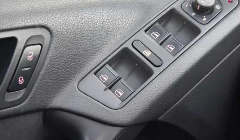 
								VOLKSWAGEN TIGUAN full									