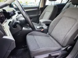 
										VOLKSWAGEN GOLF full									