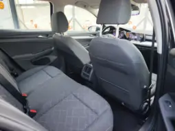 
										VOLKSWAGEN GOLF full									