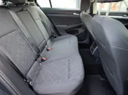 
										VOLKSWAGEN GOLF full									