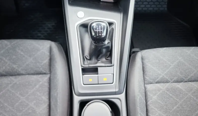 
								VOLKSWAGEN GOLF full									
