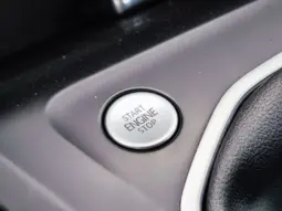 
										VOLKSWAGEN GOLF full									