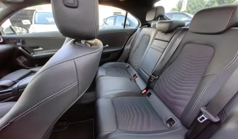 
								MERCEDES BENZ A 180 full									