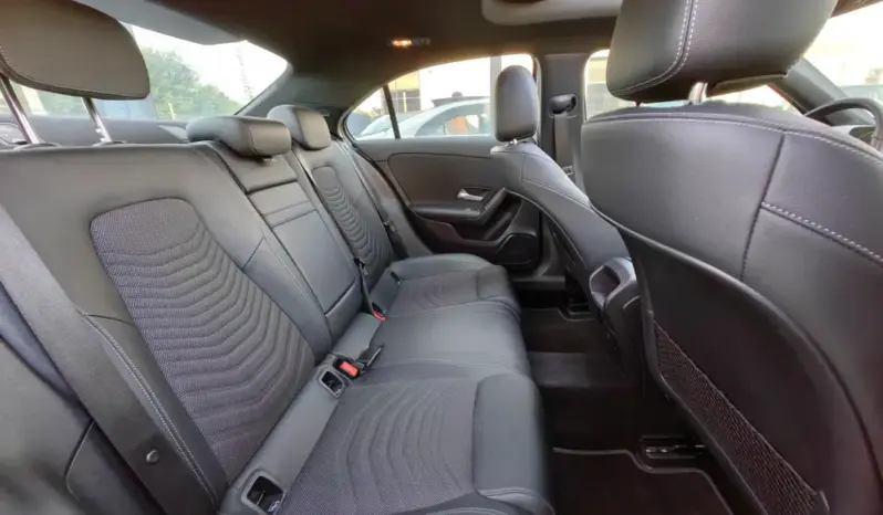 
								MERCEDES BENZ A 180 full									