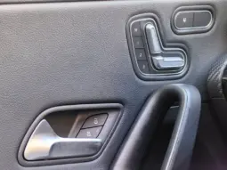 
										MERCEDES BENZ A 180 full									
