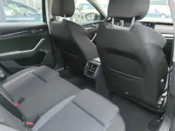 
										SKODA OCTAVIA full									