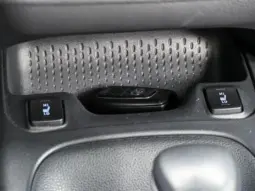 
										TOYOTA COROLLA full									