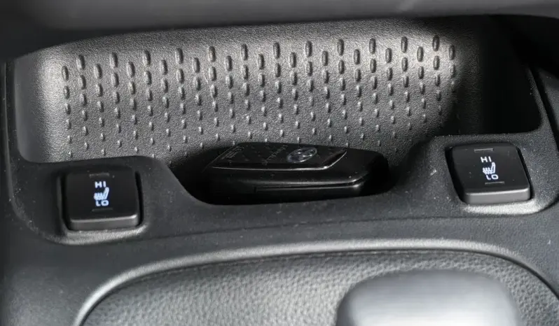 
								TOYOTA COROLLA full									