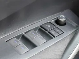 
										TOYOTA COROLLA full									