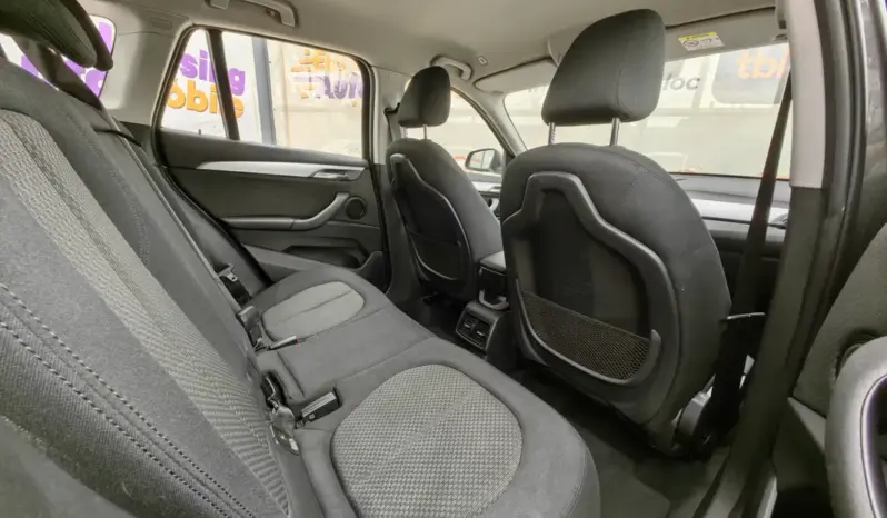 
								BMW X1 full									