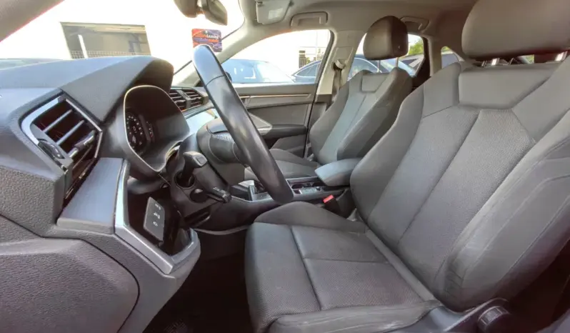 
								AUDI Q3 full									