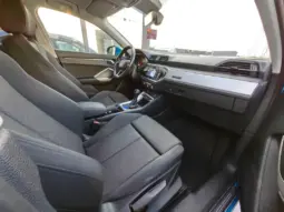 
										AUDI Q3 full									