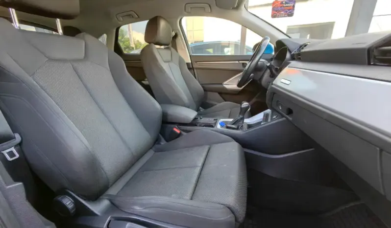 
								AUDI Q3 full									