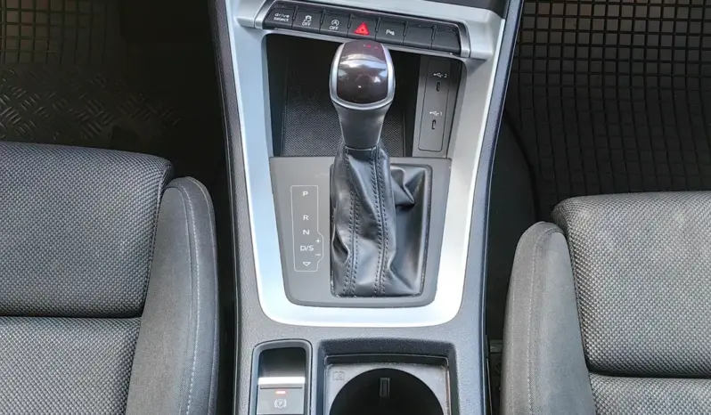 
								AUDI Q3 full									