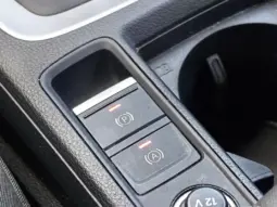 
										AUDI Q3 full									
