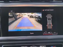 
										AUDI Q3 full									