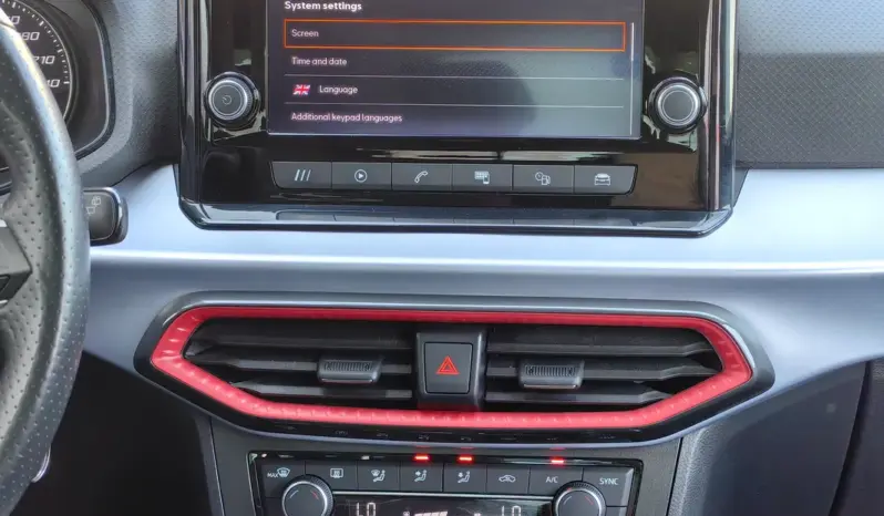 
								SEAT ARONA full									