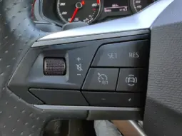 
										SEAT ARONA full									