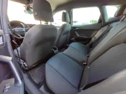 
										SEAT ARONA full									
