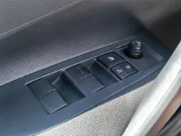 
										TOYOTA COROLLA full									
