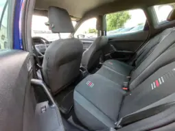 
										SEAT ARONA full									