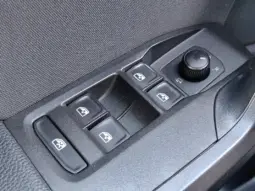 
										SEAT ARONA full									