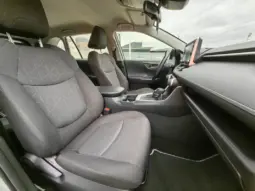 
										TOYOTA RAV 4 full									