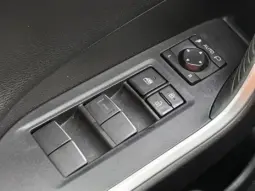 
										TOYOTA RAV 4 full									