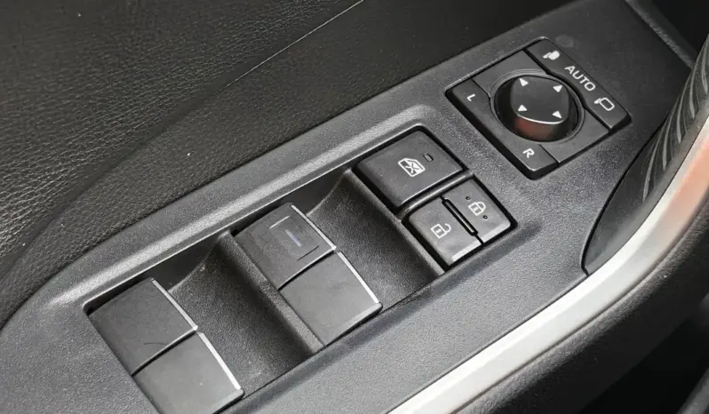 
								TOYOTA RAV 4 full									
