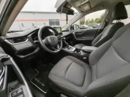 
										TOYOTA RAV 4 full									