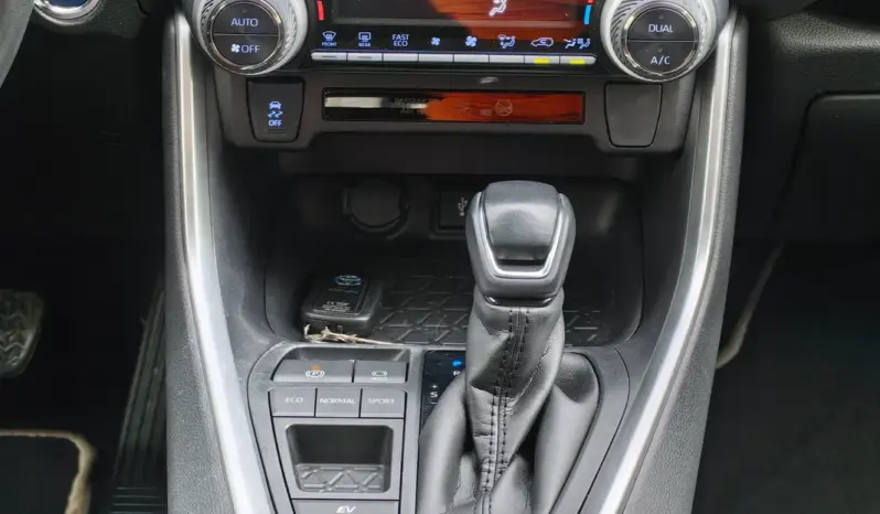 
								TOYOTA RAV 4 full									