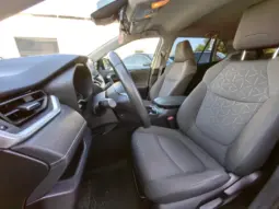 
										TOYOTA RAV 4 full									